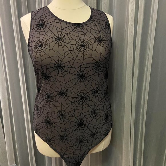 Torrid NWT size 4X/ 26  spiderweb bodysuit/ black flocked mesh - Picture 3 of 4